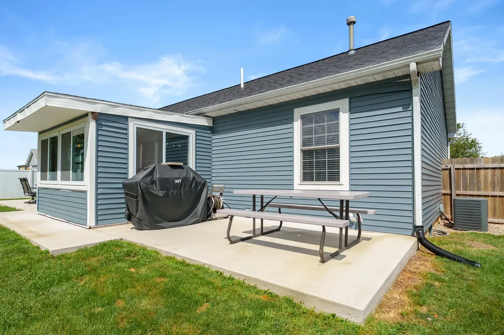 1138 Wintercherry Lane Vicksburg Village MI 49097