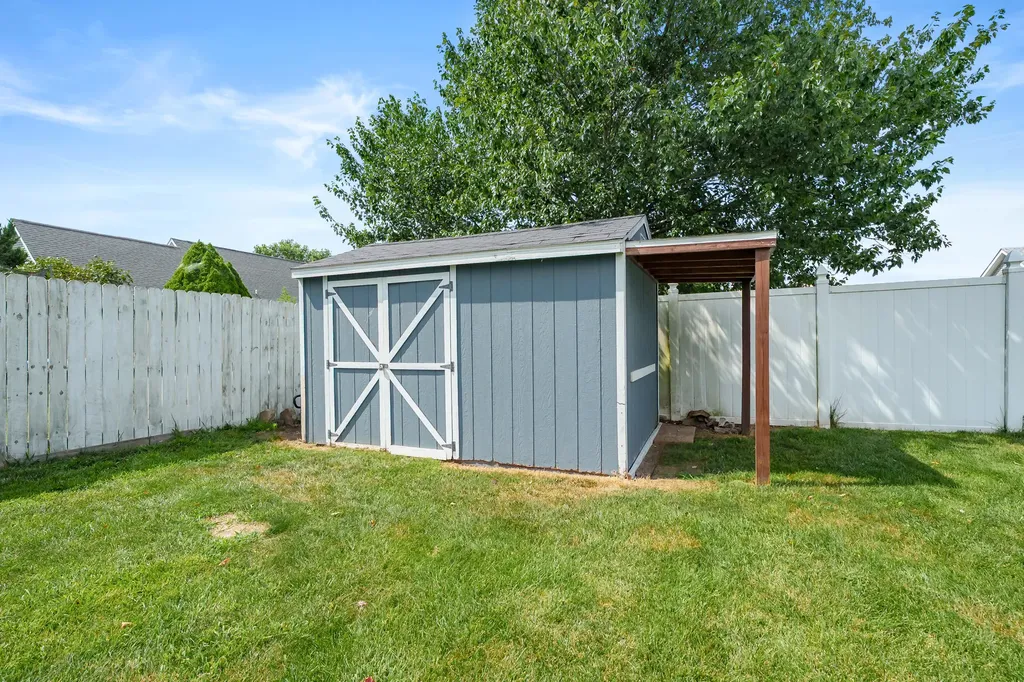 1138 Wintercherry Lane Vicksburg Village MI 49097