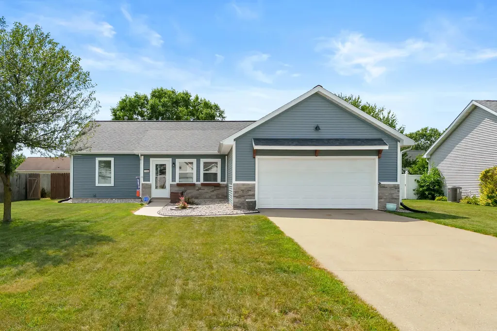 1138 Wintercherry Lane Vicksburg Village MI 49097