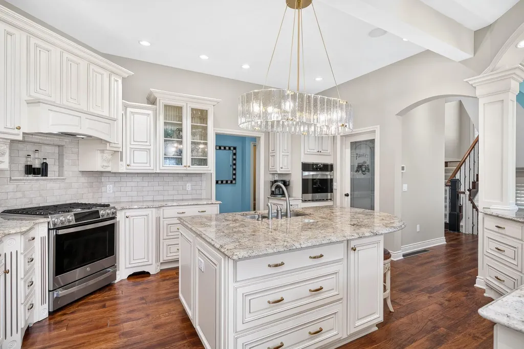 7705 S Indian Lake Drive Brady Township MI 49097