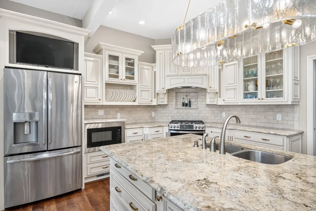 7705 S Indian Lake Drive Brady Township MI 49097