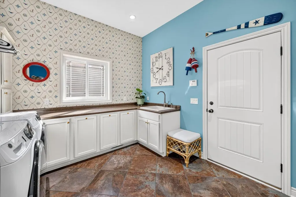 7705 S Indian Lake Drive Brady Township MI 49097
