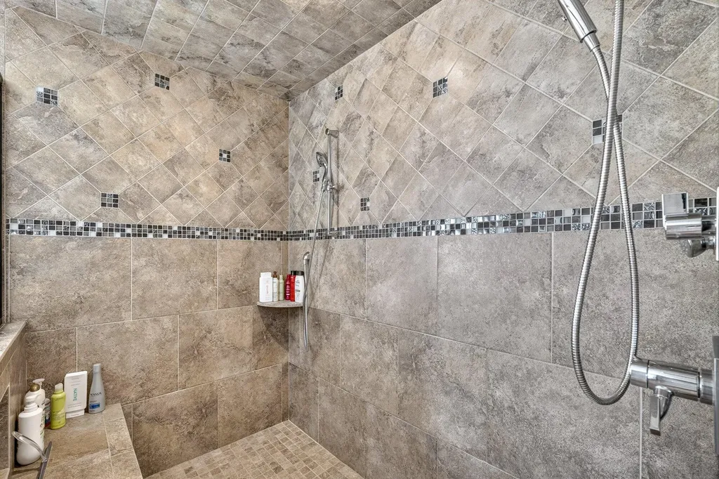 7705 S Indian Lake Drive Brady Township MI 49097
