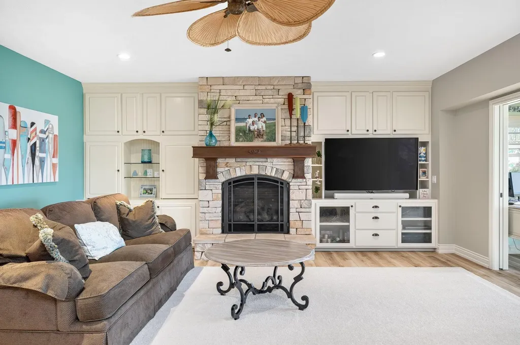 7705 S Indian Lake Drive Brady Township MI 49097