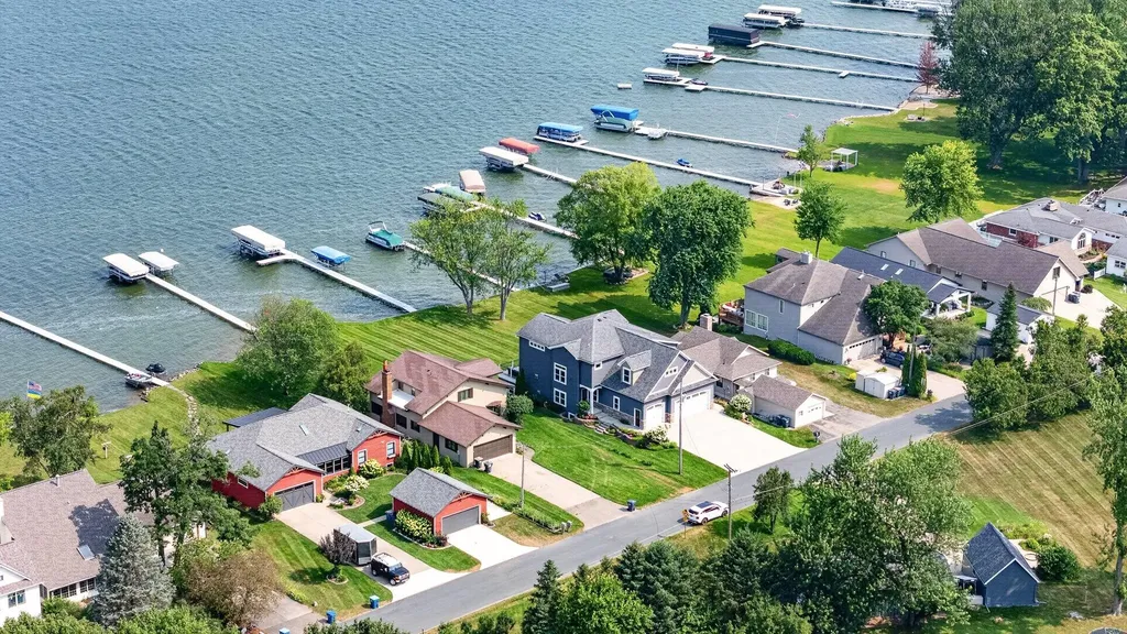 7705 S Indian Lake Drive Brady Township MI 49097