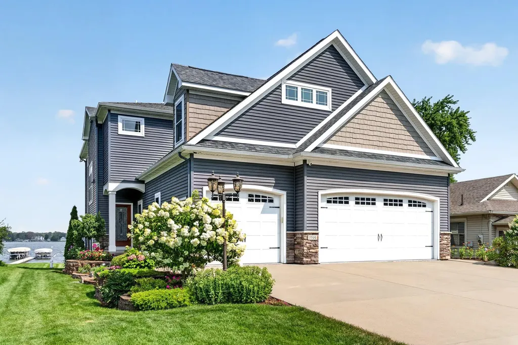 7705 S Indian Lake Drive Brady Township MI 49097