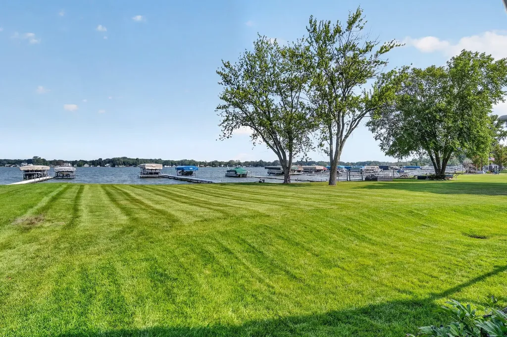 7705 S Indian Lake Drive Brady Township MI 49097