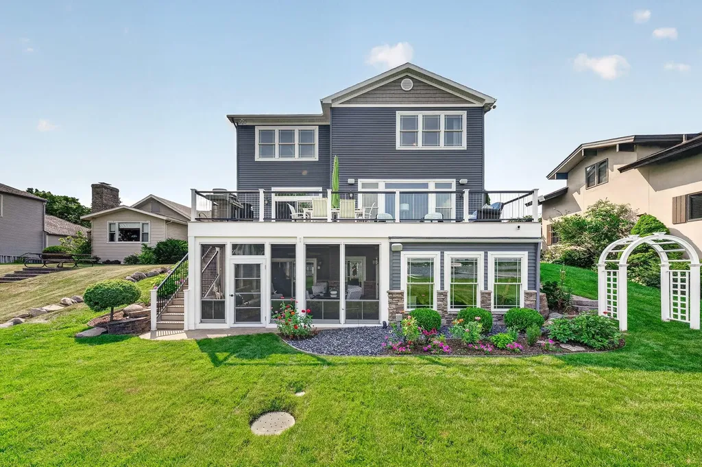 7705 S Indian Lake Drive Brady Township MI 49097