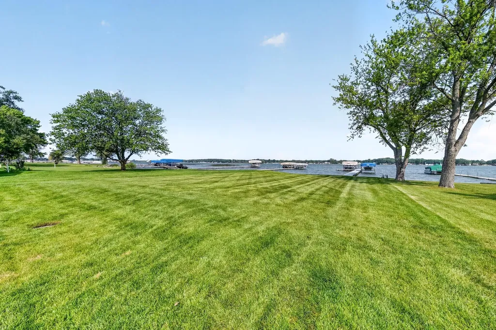 7705 S Indian Lake Drive Brady Township MI 49097