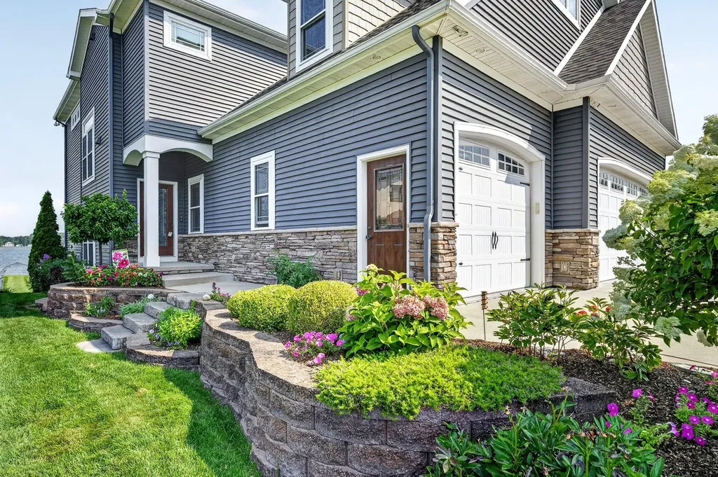 7705 S Indian Lake Drive Brady Township MI 49097