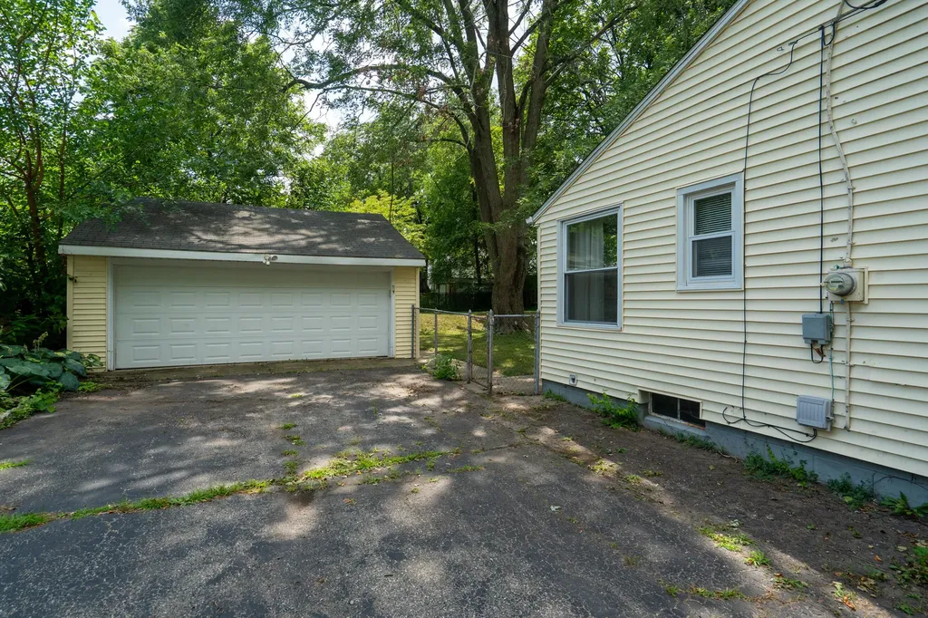 3721 Devonshire Avenue Kalamazoo Charter Township MI 49006