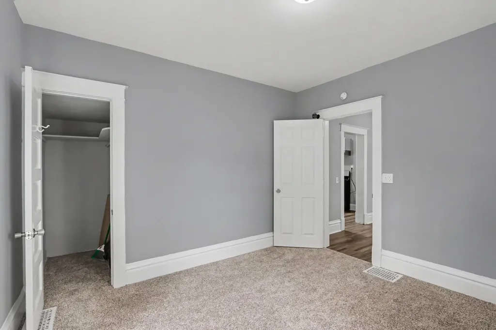 1117 Mills Street Kalamazoo City MI 49001