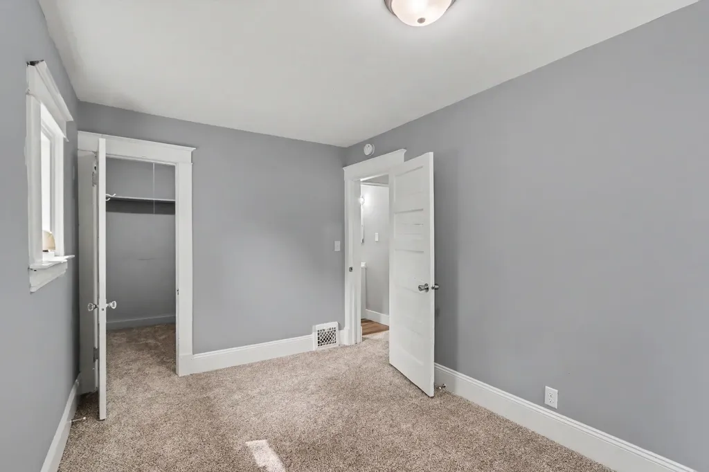 1117 Mills Street Kalamazoo City MI 49001