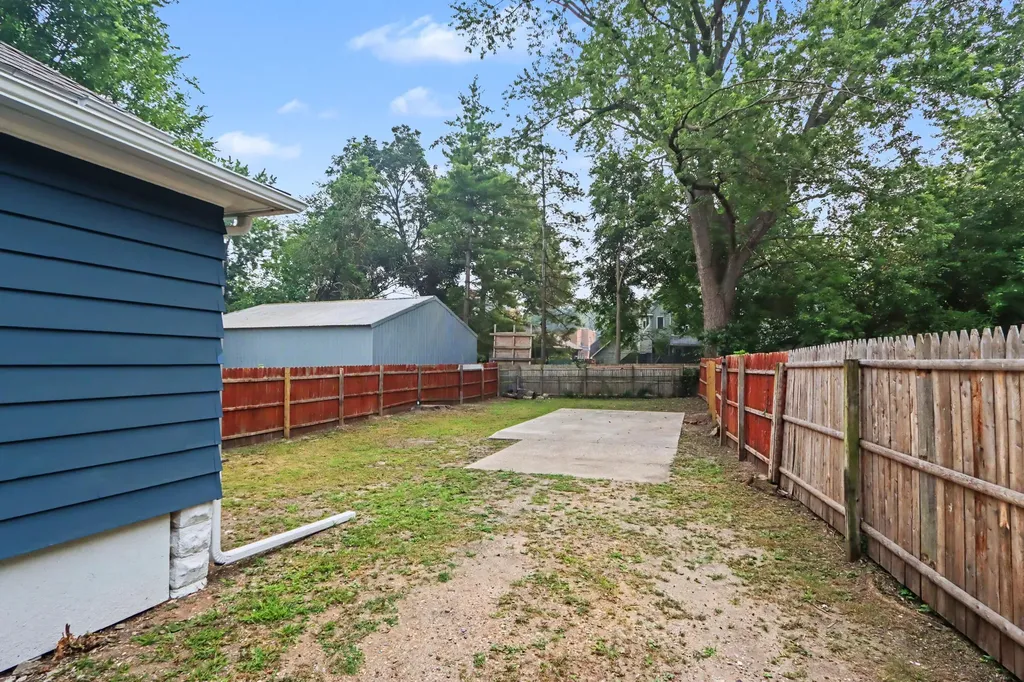 1117 Mills Street Kalamazoo City MI 49001