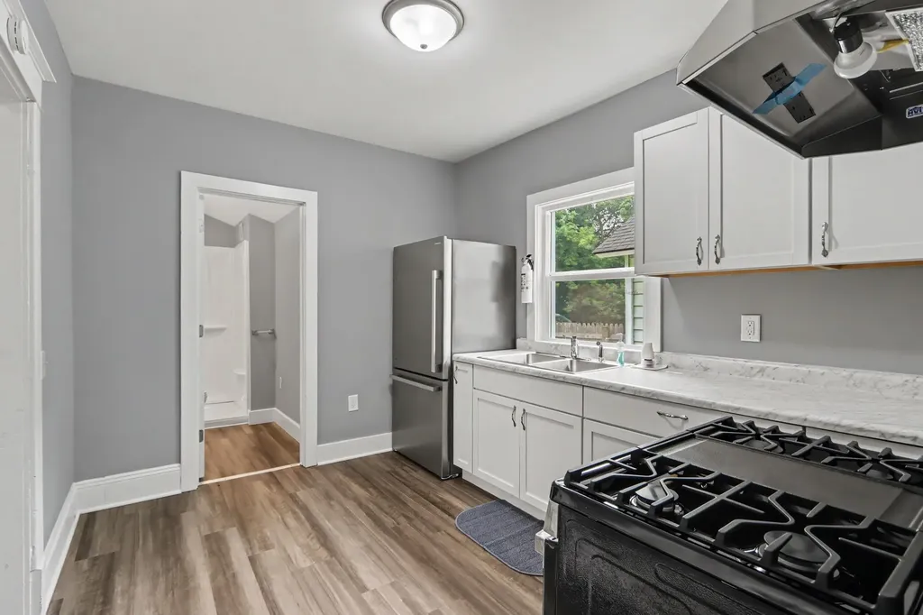 1117 Mills Street Kalamazoo City MI 49001