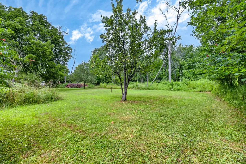 42956 6th Avenue Bloomingdale Township MI 49026