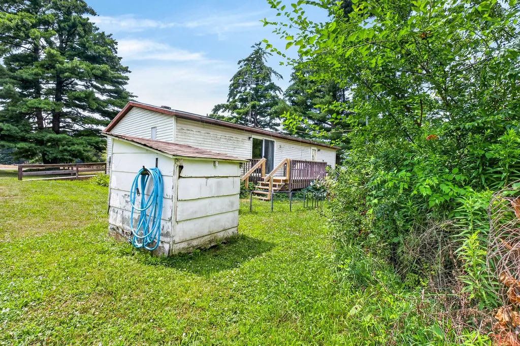 42956 6th Avenue Bloomingdale Township MI 49026