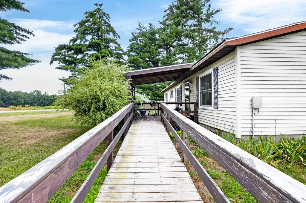 42956 6th Avenue Bloomingdale Township MI 49026