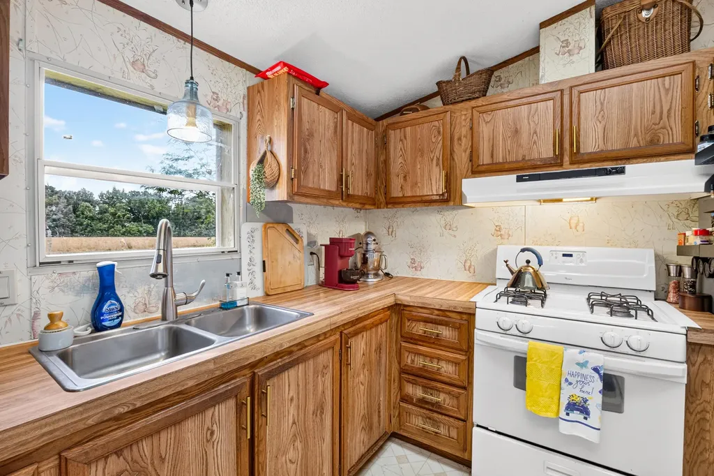 42956 6th Avenue Bloomingdale Township MI 49026