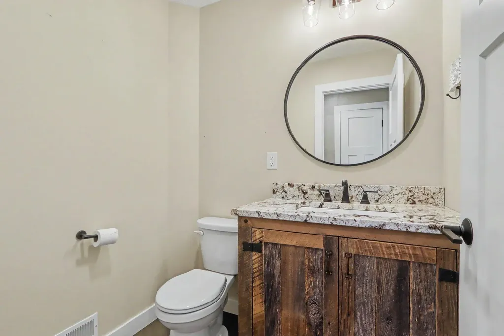 13825 Peninsula Drive Charleston Township MI 49053