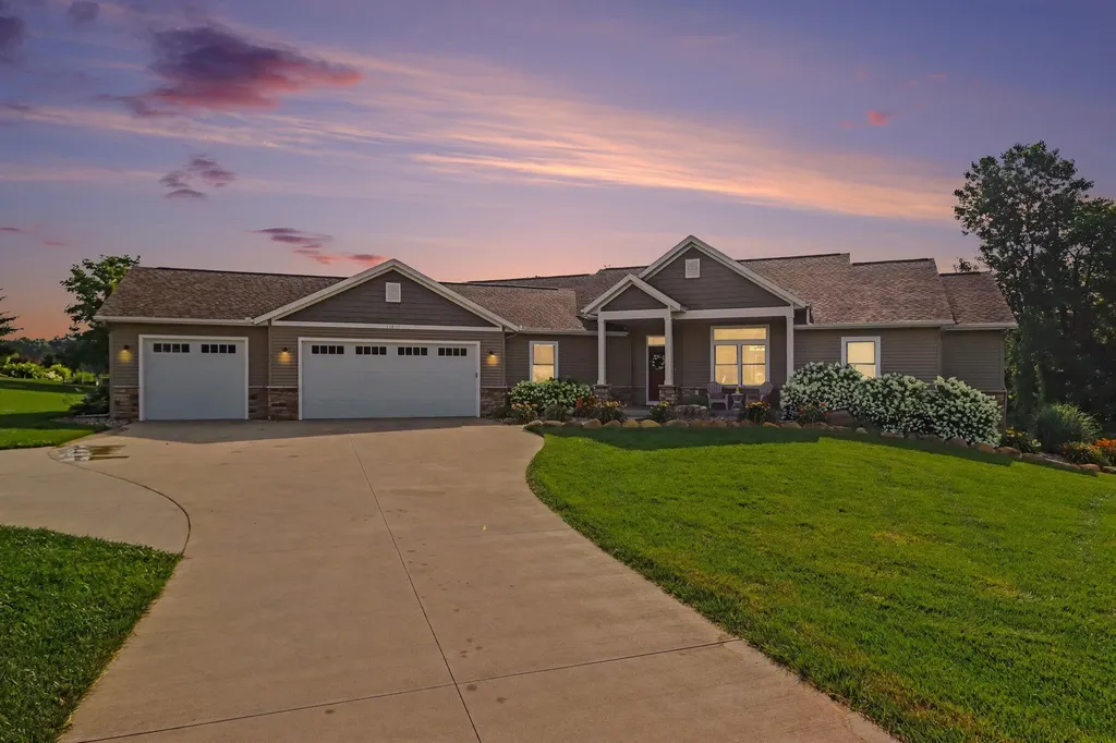 13825 Peninsula Drive Charleston Township MI 49053