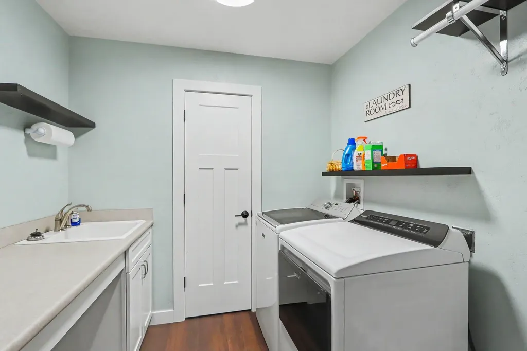 13825 Peninsula Drive Charleston Township MI 49053