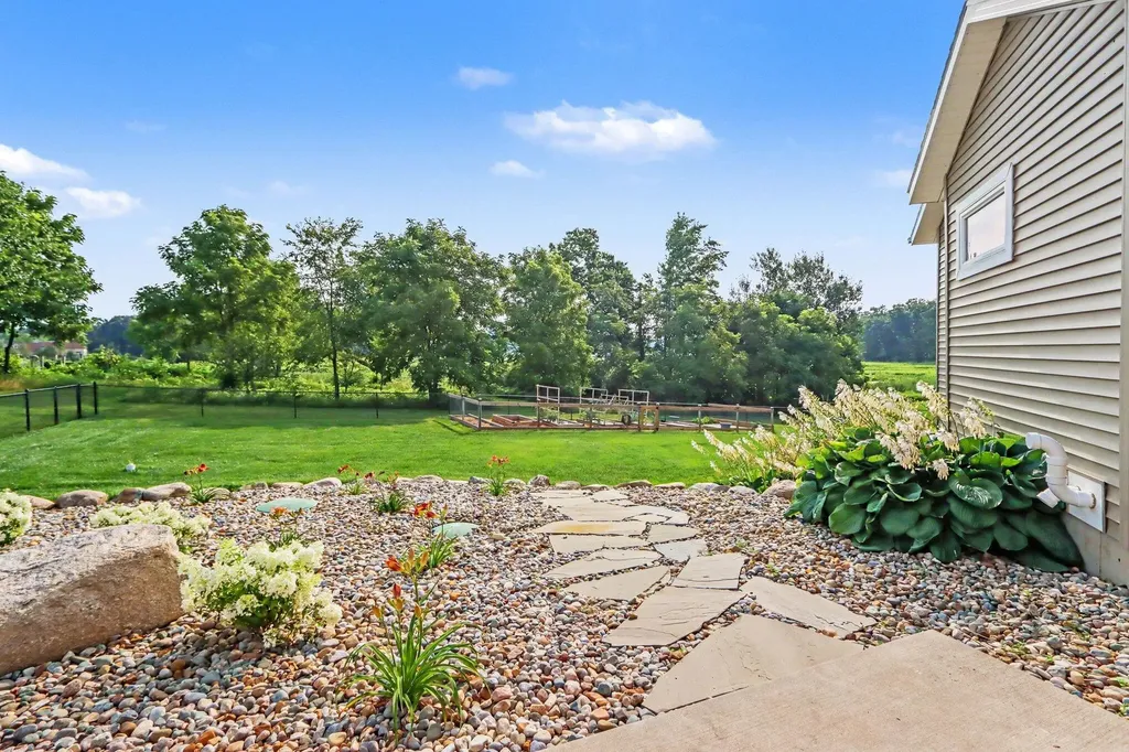 13825 Peninsula Drive Charleston Township MI 49053