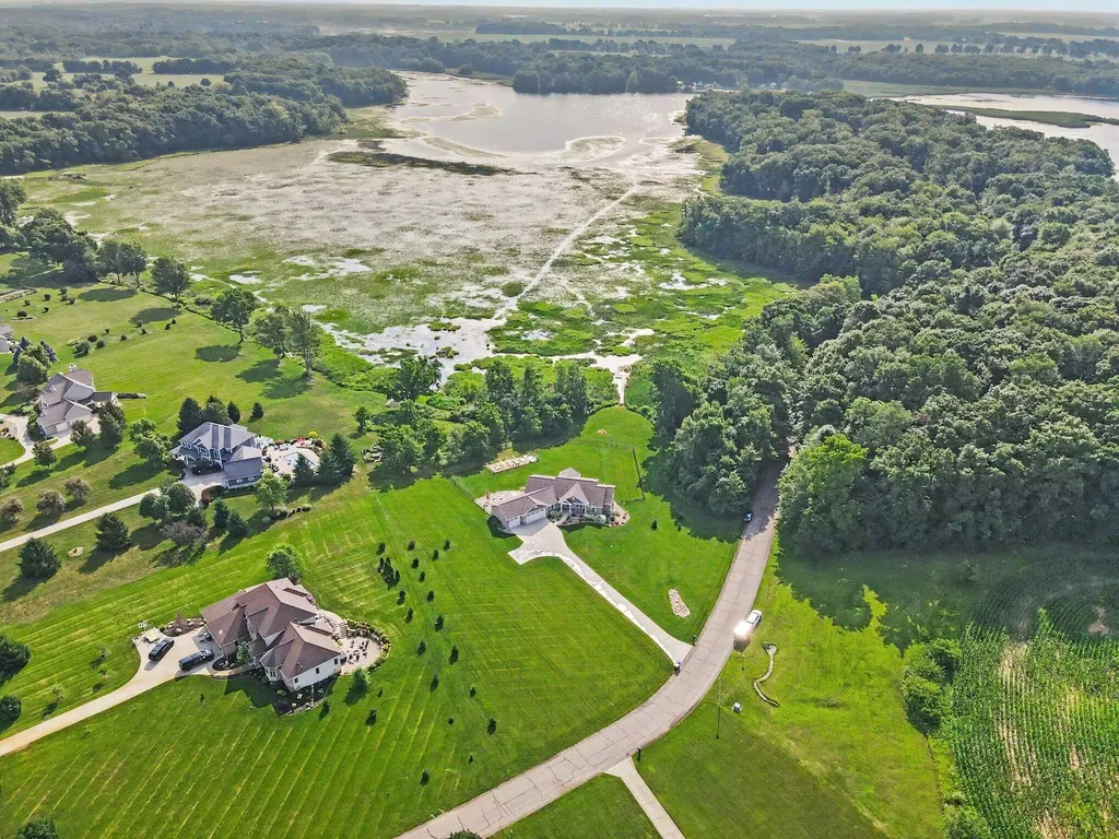 13825 Peninsula Drive Charleston Township MI 49053