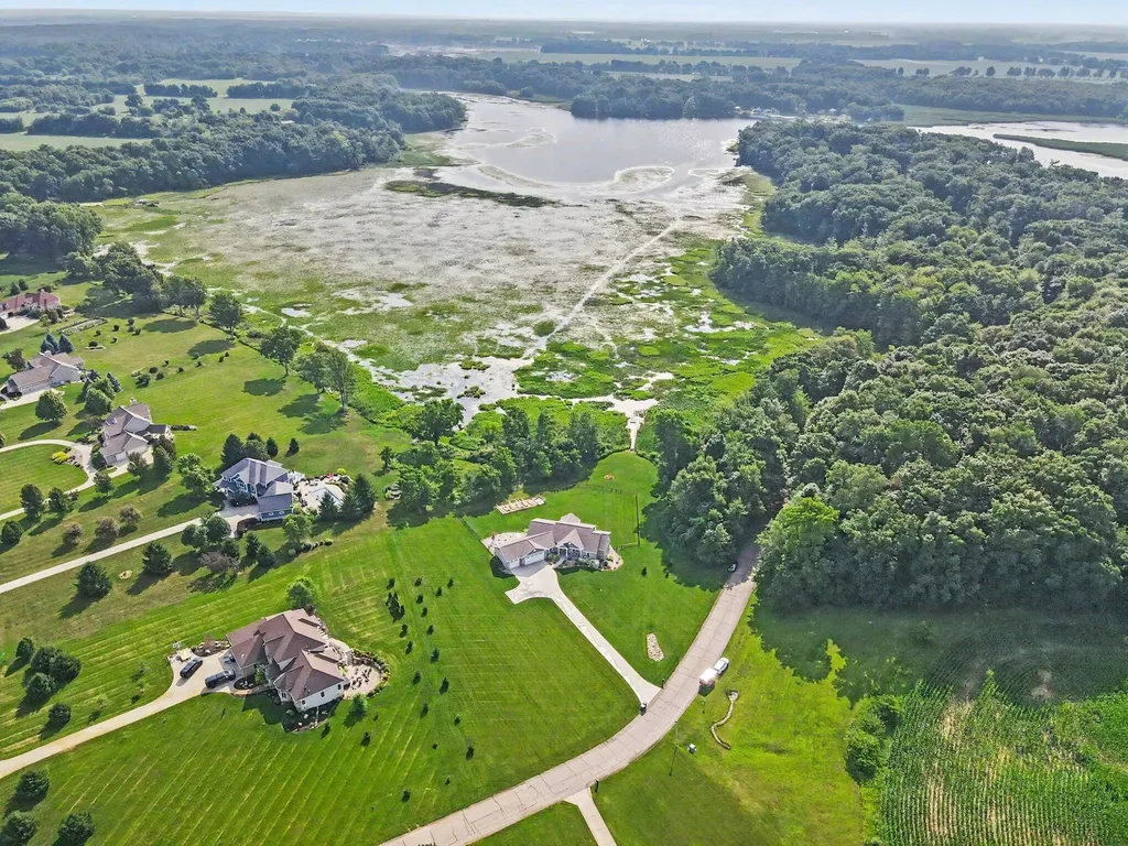 13825 Peninsula Drive Charleston Township MI 49053