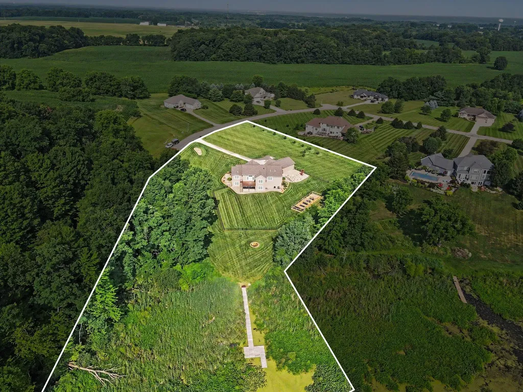 13825 Peninsula Drive Charleston Township MI 49053