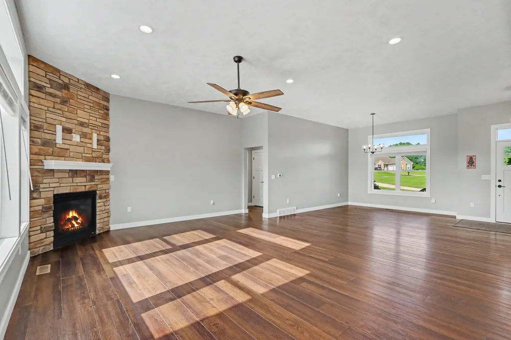 13825 Peninsula Drive Charleston Township MI 49053