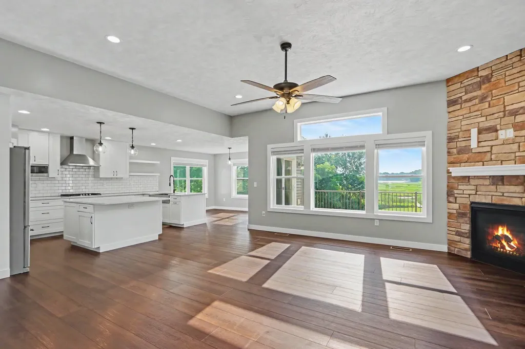 13825 Peninsula Drive Charleston Township MI 49053