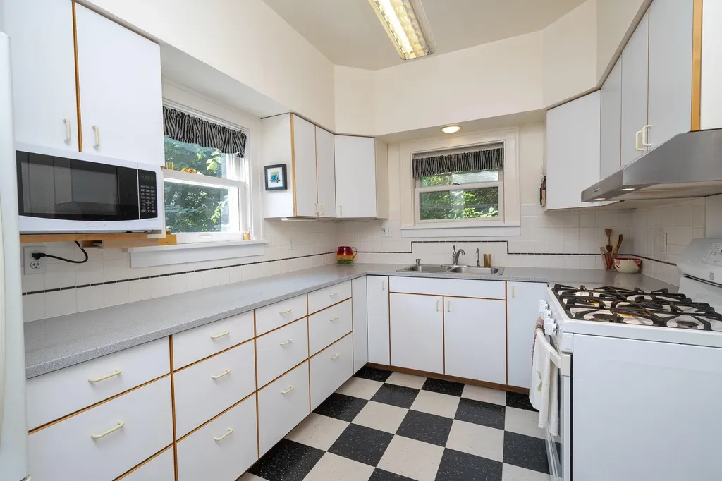 1621 Prairie Place Kalamazoo City MI 49006