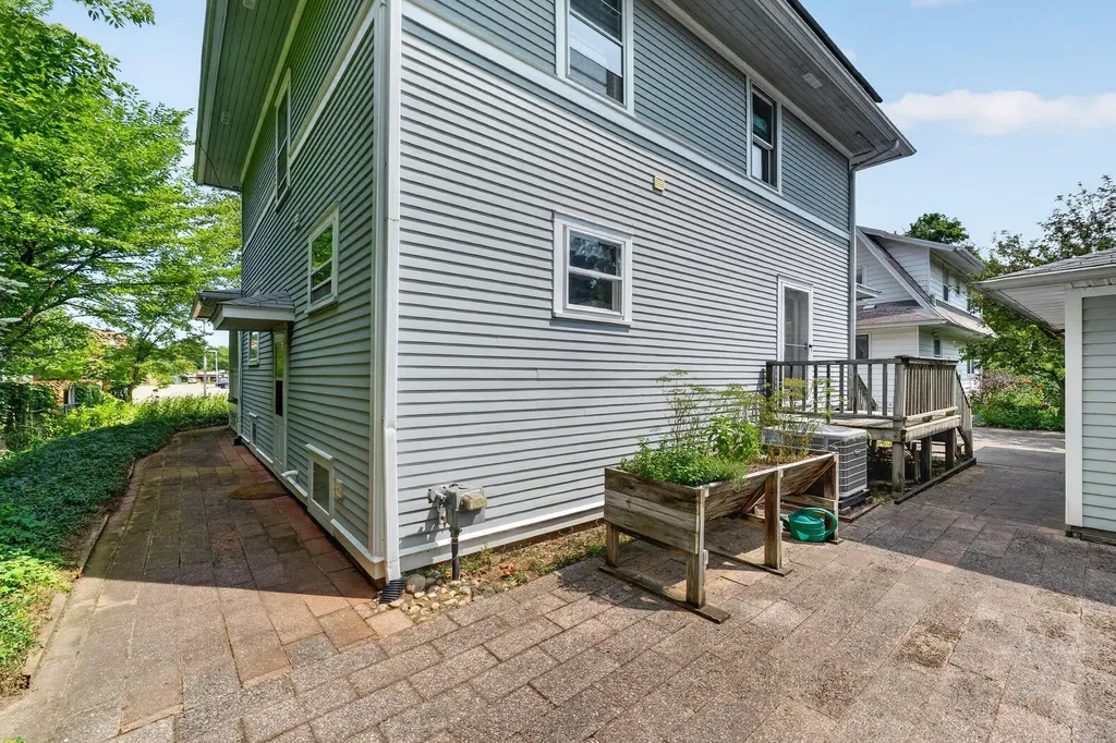1621 Prairie Place Kalamazoo City MI 49006