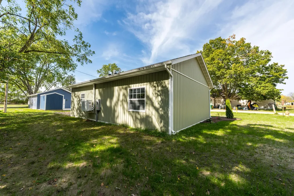 1118 Millard Court Three Rivers City MI 49093
