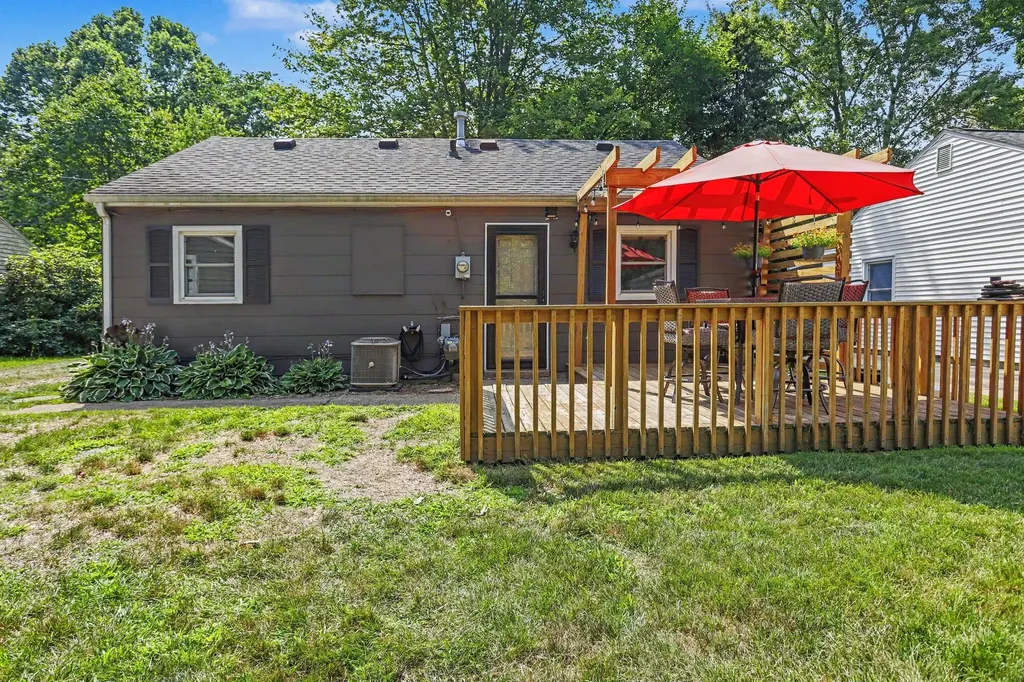 1320 Craft Avenue Kalamazoo Charter Township MI 49048