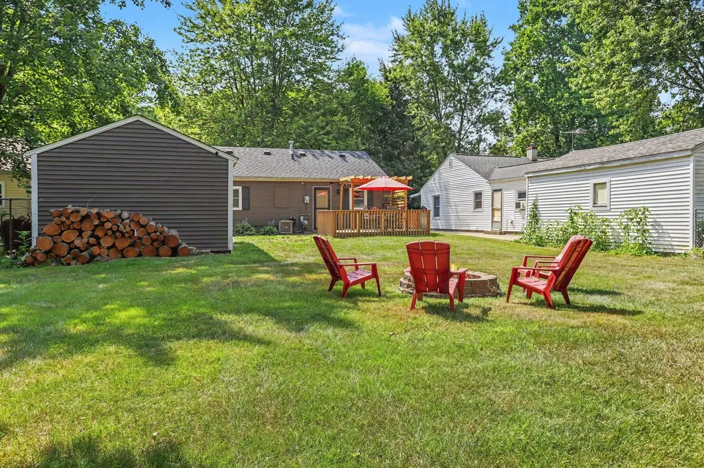 1320 Craft Avenue Kalamazoo Charter Township MI 49048