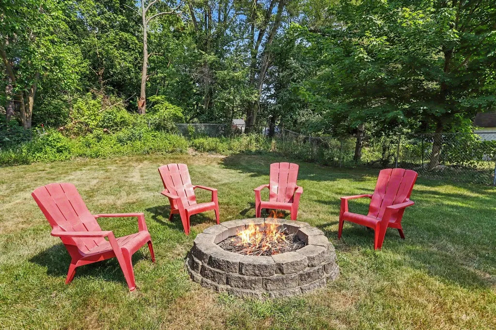 1320 Craft Avenue Kalamazoo Charter Township MI 49048