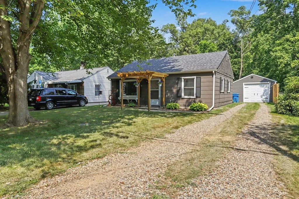 1320 Craft Avenue Kalamazoo Charter Township MI 49048