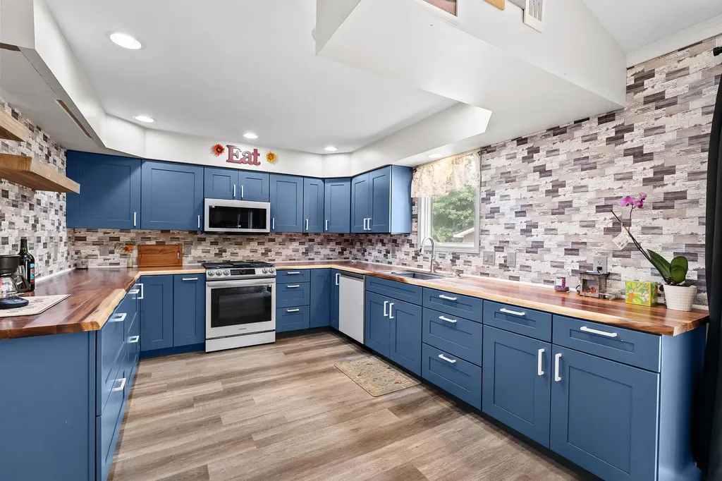 506 W Osterhout Avenue Portage City MI 49024