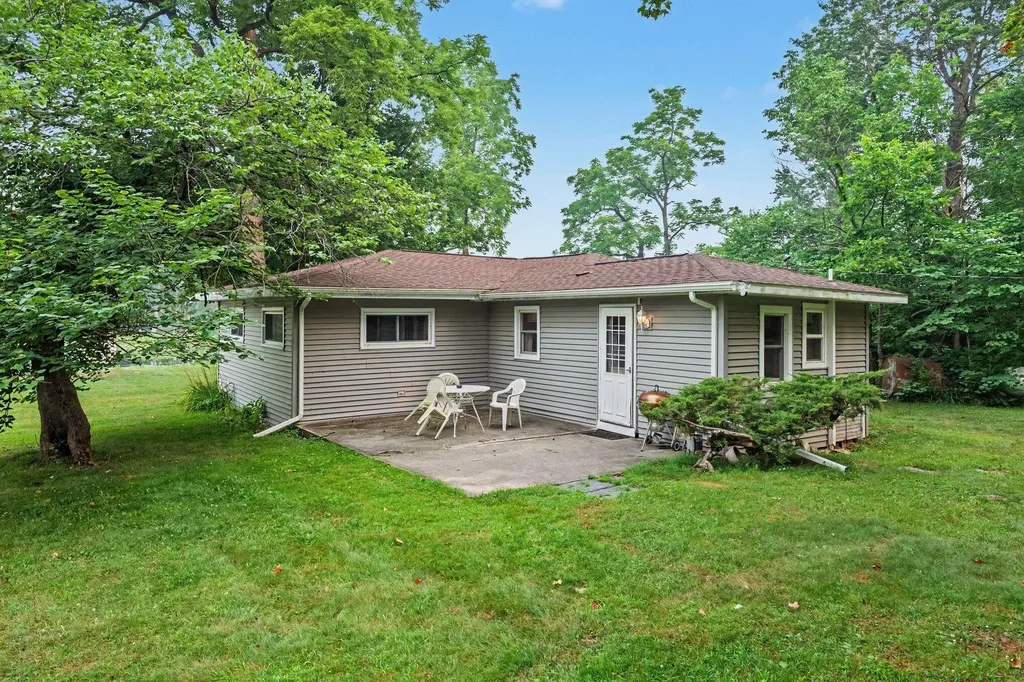 45296 15th Avenue Bloomingdale Township MI 49026