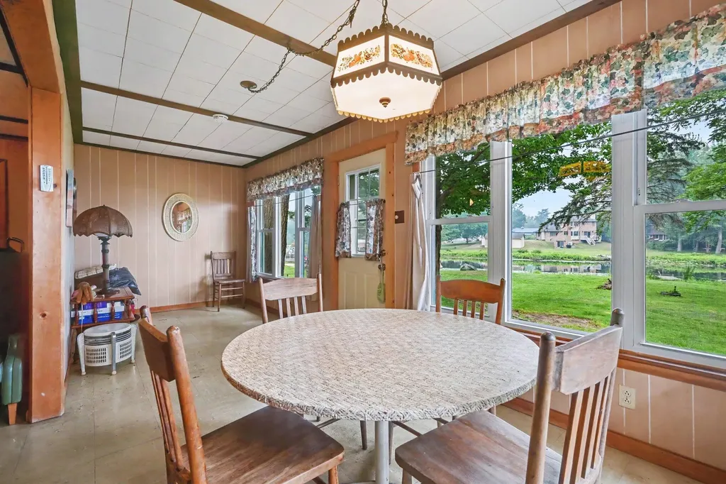 45296 15th Avenue Bloomingdale Township MI 49026