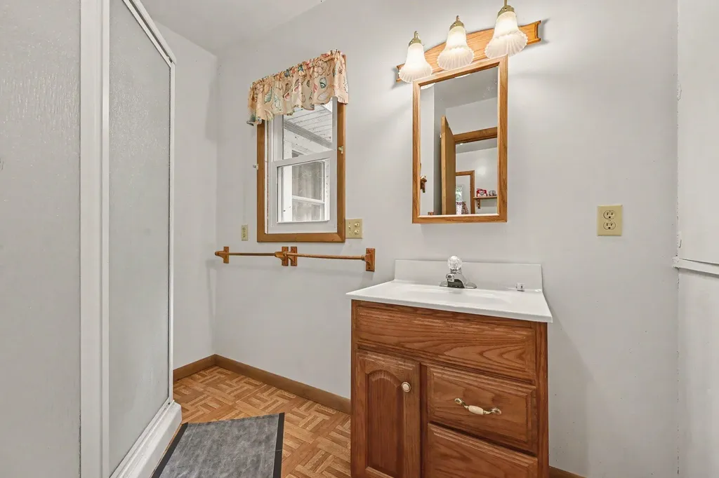 45296 15th Avenue Bloomingdale Township MI 49026