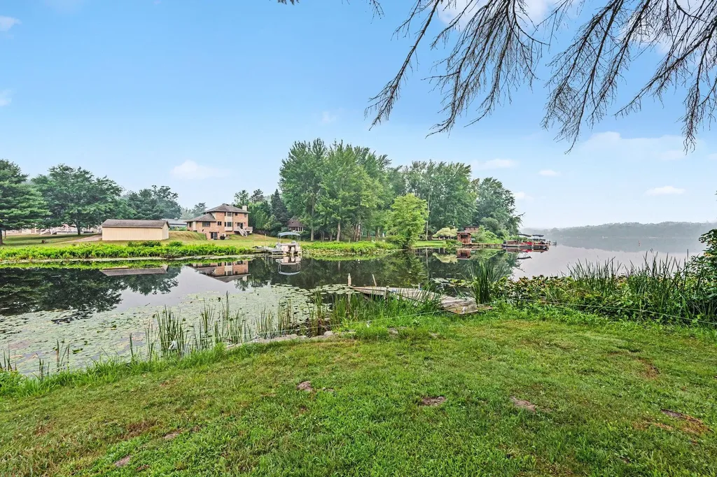 45296 15th Avenue Bloomingdale Township MI 49026