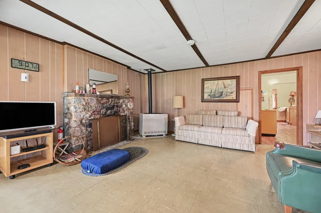 45296 15th Avenue Bloomingdale Township MI 49026