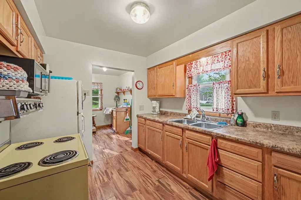 45296 15th Avenue Bloomingdale Township MI 49026