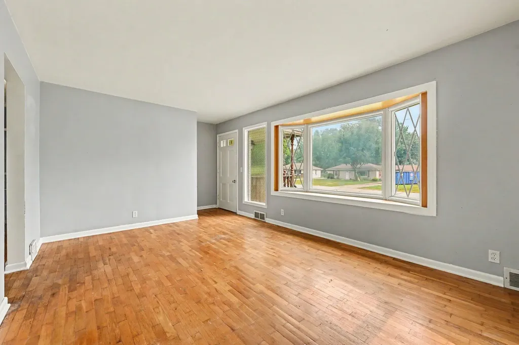 1050 Bloomfield Avenue Gun Plain Township MI 49080