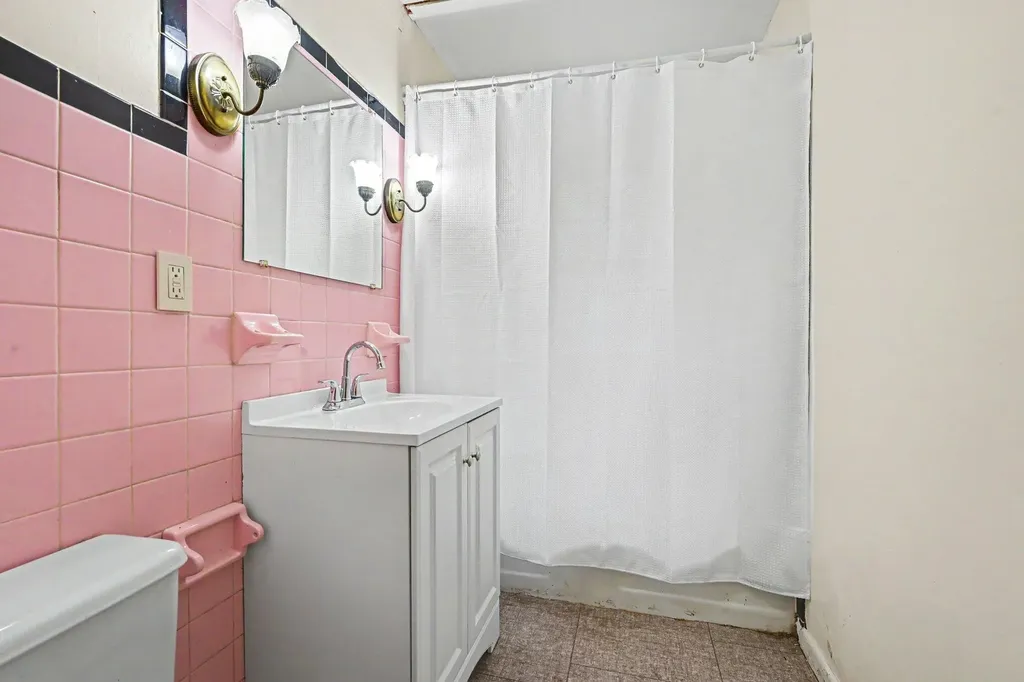 1050 Bloomfield Avenue Gun Plain Township MI 49080