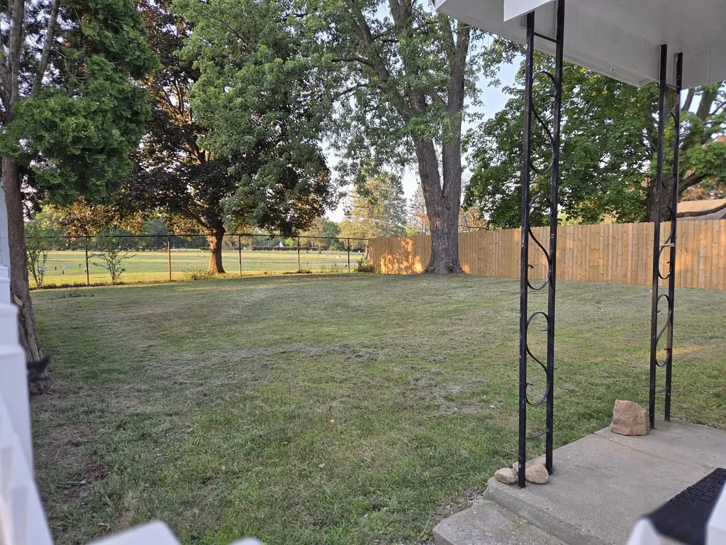 304 Oakhurst Avenue Kalamazoo City MI 49001