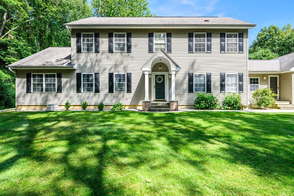 5856 Windingwood Drive Oshtemo Charter Township MI 49009